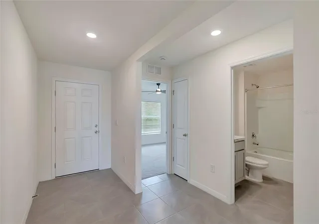 4th image of 810 Ace Outlaw Ave, Ruskin, FL 33570 | MLS# TB8508557