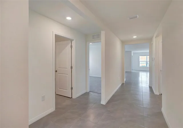 5th image of 810 Ace Outlaw Ave, Ruskin, FL 33570 | MLS# TB8508557