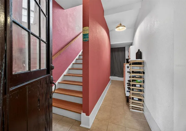 4th image of 210 22nd Avenue NE #12, Saint Petersburg, FL 33704 | MLS# TB8508559
