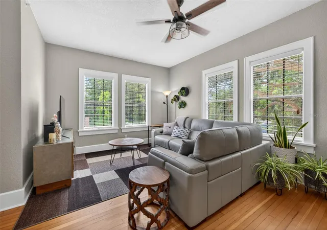 5th image of 210 22nd Avenue NE #12, Saint Petersburg, FL 33704 | MLS# TB8508559