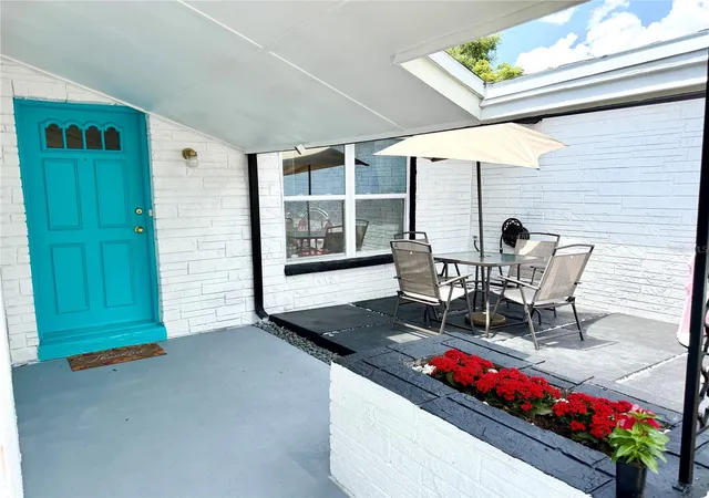 Photo 3 of Single family home for sale at 143 Valley Cir, Brandon, FL 33510 | MLS# TB8508566 | Listing updated on 2026-05-28