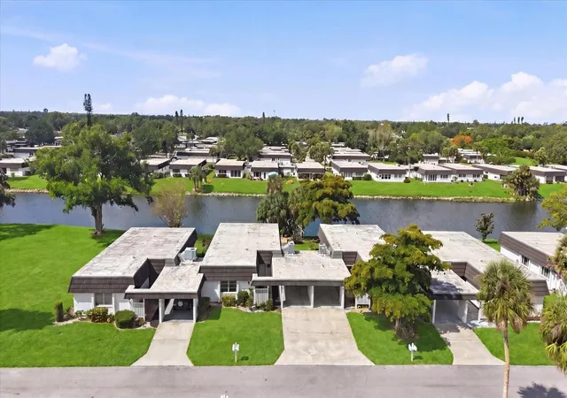 Photo 3 of House for sale at 3960 Lakeside Rd #156, Sarasota, FL 34232 | MLS# A4693592 | Listing updated on 2026-10-08