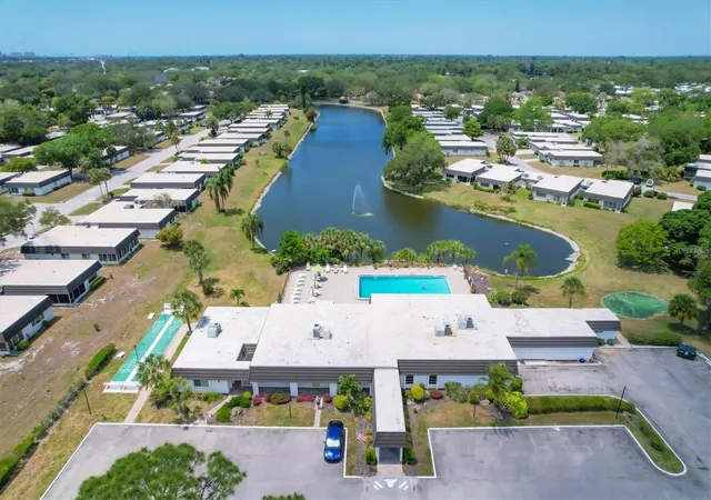 4th image of 3960 Lakeside Rd #156, Sarasota, FL 34232 | MLS# A4693592