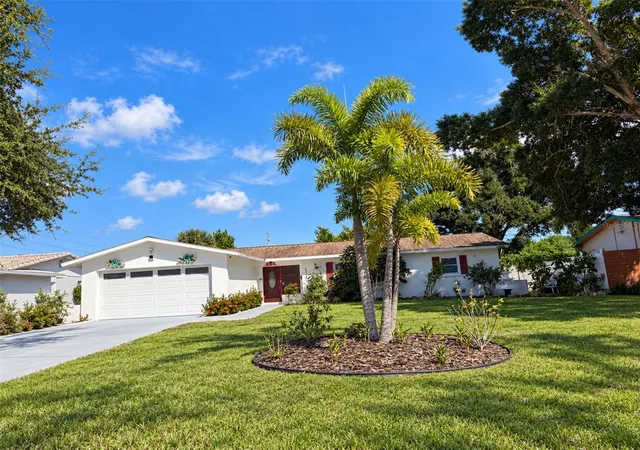 Photo 2 of Single family home for sale at 6212 20th Street S, Saint Petersburg, FL 33712 | MLS# TB8508588 | Listing updated on 2026-10-11