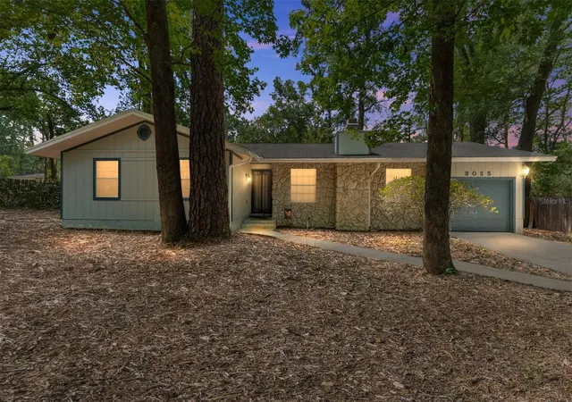 Homes for sale in Gainesville, FL | 3025 W University Ave, Gainesville, FL 32607 | MLS# GC540337