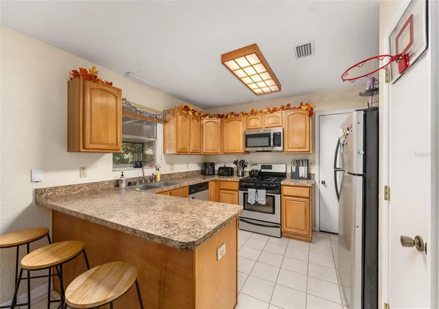 Homes for sale in Gainesville, FL | 3025 W University Ave, Gainesville, FL 32607 | MLS# GC540337