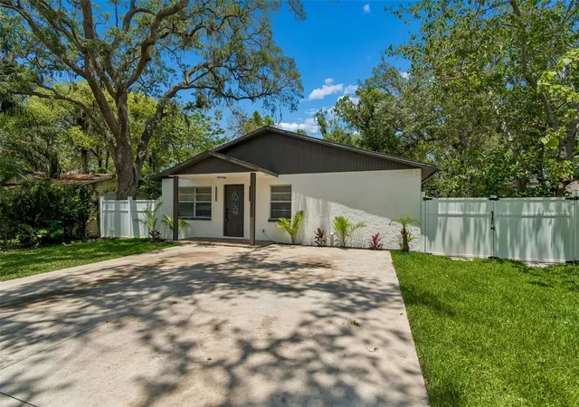 Homes for sale in Tampa, FL | 1105 W Yukon St, Tampa, FL 33604 | MLS# TB8508593