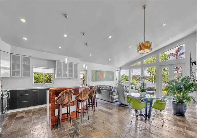 Photo 3 of Single family home for sale at 1841 Lake Spier Dr, Winter Park, FL 32789 | MLS# O6407841 | Listing updated on 2026-09-30