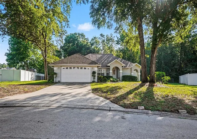 Photo 3 of Single family home for sale at 6607 SE 11th Loop, Ocala, FL 34472 | MLS# O6407849 | Listing updated on 2026-08-26
