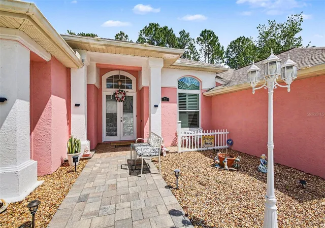 Photo 3 of Single family home for sale at 72 White Star Dr, Palm Coast, FL 32164 | MLS# V4949089 | Listing updated on 2026-10-20