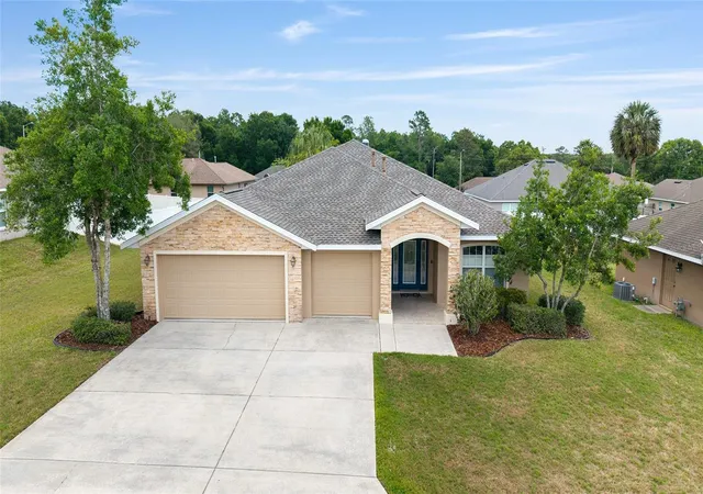 2nd image of 915 Se 69th Ave, Ocala, FL 34472 | MLS# OM724730