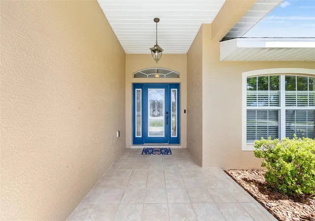 Photo 2 of Single family home for sale at 915 Se 69th Avenue, Ocala, FL 34472 | MLS# OM724730 | Listing updated on 2026-09-25