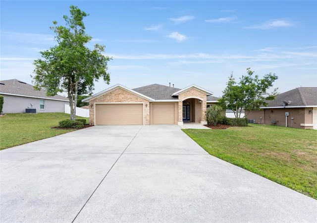3rd image of 915 Se 69Th Ave, Ocala, FL 34472 | MLS# OM724730