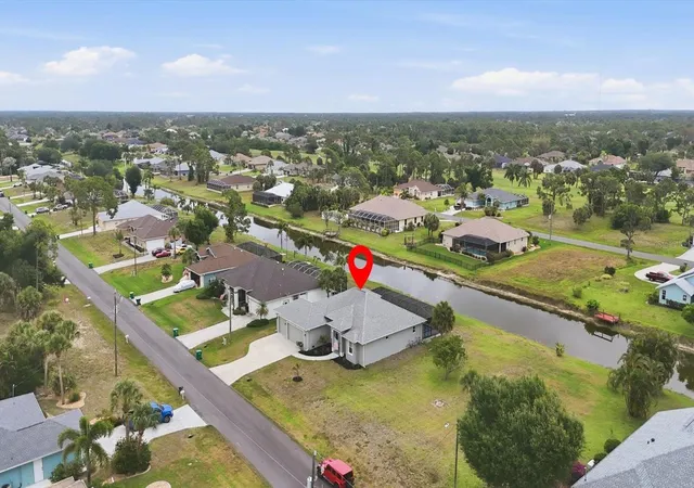 2nd image of 48 Long Meadow Ln, Rotonda West, FL 33947 | MLS# D6147469