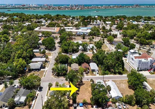 2nd image of 1405 Pennsylvania Ave, Clearwater, FL 33755 | MLS# W7885767