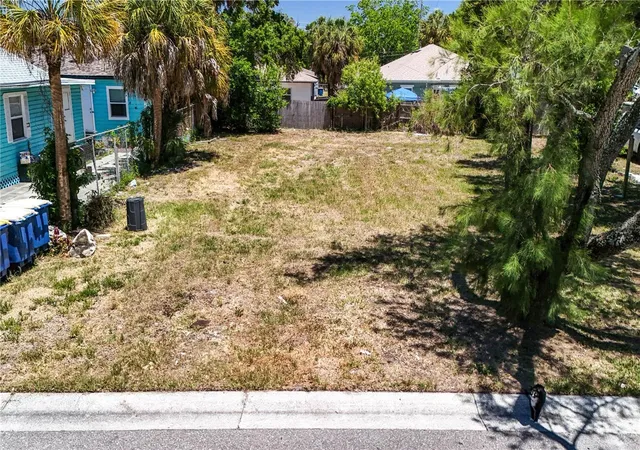 Photo 3 of Land for sale at 1405 Pennsylvania Ave, Clearwater, FL 33755 | MLS# W7885767 | Listing updated on 2026-08-06