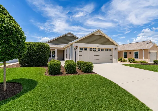 Photo 2 of Single family home for sale at 2255 Patricia Pl, The Villages, FL 32163 | MLS# G5112381 | Listing updated on 2026-09-30