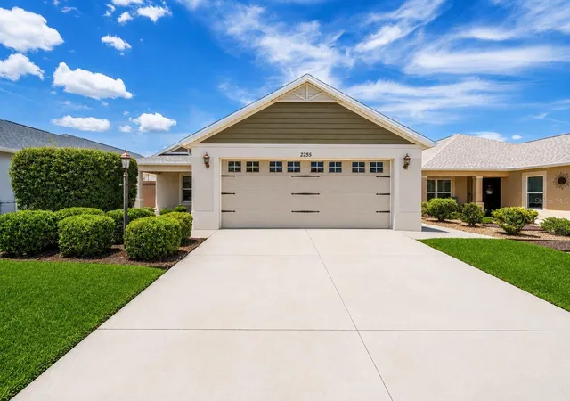 Photo 3 of Single family home for sale at 2255 Patricia Pl, The Villages, FL 32163 | MLS# G5112381 | Listing updated on 2026-09-30