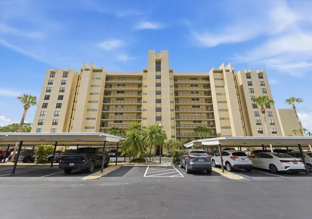 Condo for sale at 2621 Cvs Cay Dr #302, CLEARWATER, FL 33760 | MLS# TB8508674