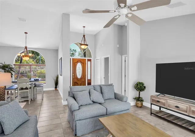 5th image of 2654 Crystal Cir, Dunedin, FL 34698 | MLS# TB8508679