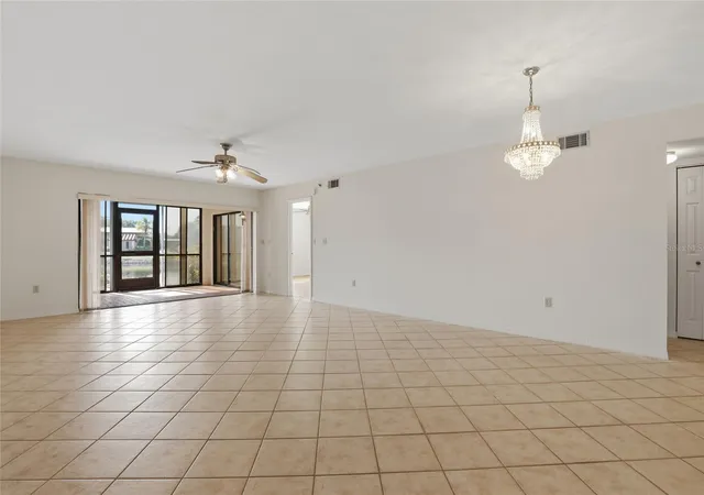 5th image of 23465 Harborview Rd #913, Punta Gorda, FL 33980 | MLS# C7526207