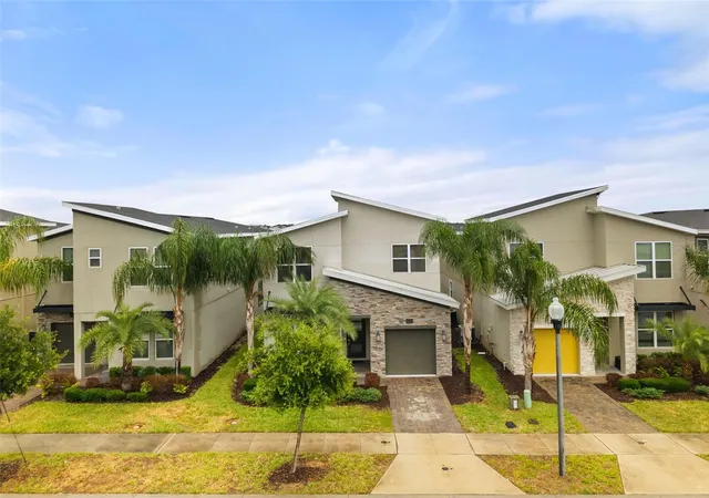 Photo 2 of Single family home for sale at 621 Drop Shot Dr, Davenport, FL 33896 | MLS# O6407918 | Listing updated on 2026-08-21