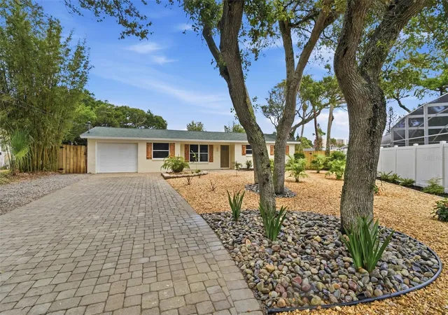 Photo 3 of Single family home for sale at 1 Carley Cir, New Smyrna Beach, FL 32169 | MLS# O6407928 | Listing updated on 2026-07-17