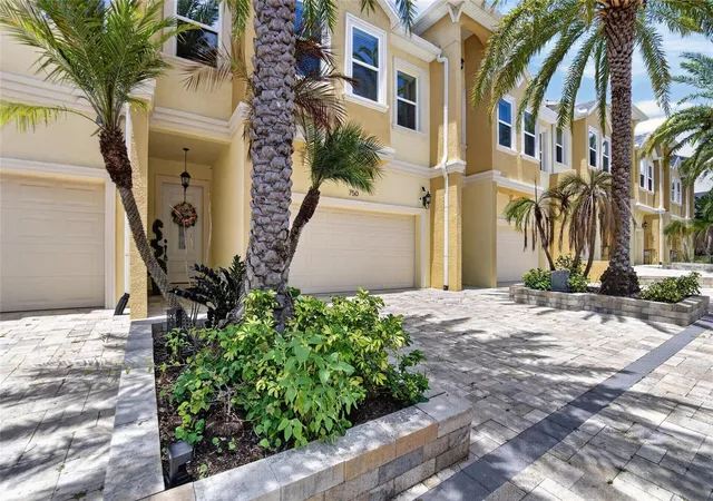 3rd image of 750 Grand Cypress Ln, Tarpon Springs, FL 34689 | MLS# TB8508694