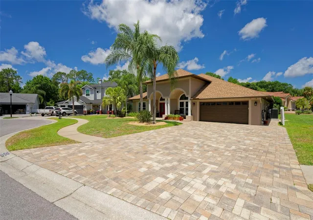 4th image of 8115 Montock Ct, Trinity, FL 34655 | MLS# W7885770