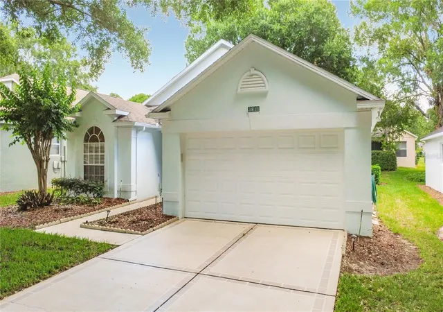 3rd image of 3811 Westerham Dr, Clermont, FL 34711 | MLS# S5149915