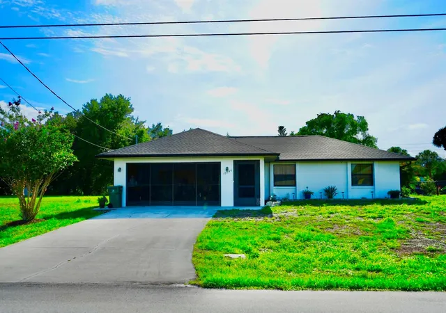 Photo 1 of Single family home for sale at 10046 Charlemont Ave, Englewood, FL 34224 | MLS# C7526213 | Listing updated on 2026-06-16