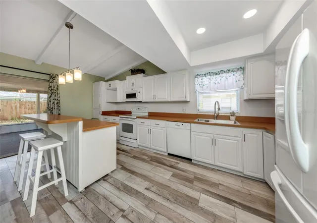 5th image of 17704 Rivendel Rd, Lutz, FL 33549 | MLS# TB8508739