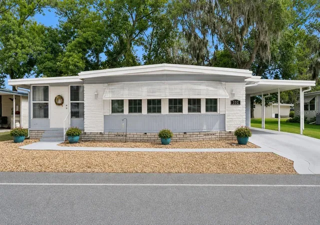 Photo 2 of Manufactured home for sale at 332 Hawthorne Blvd, Leesburg, FL 34748 | MLS# O6407980 | Listing updated on 2026-09-24