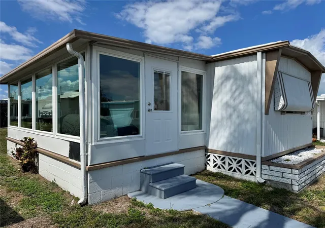 Manufactured home for sale at 420 49th Street E #20, PALMETTO, FL 34221 | MLS# TB8508756