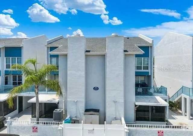 Homes for sale in Madeira Beach, FL | 337 Rex Pl #A, Madeira Beach, FL 33708 | MLS# L4961911