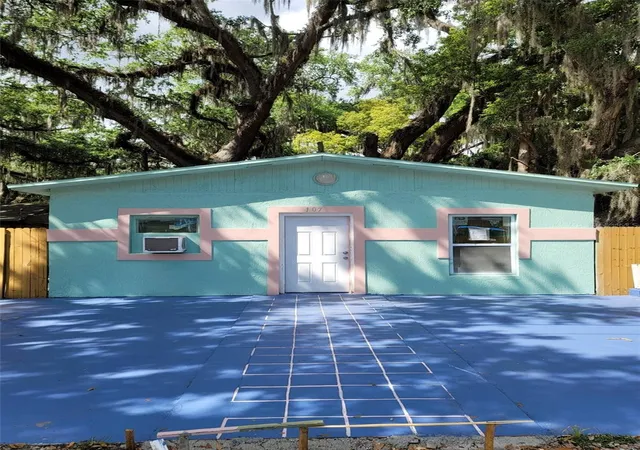 Photo 1 of Single family home for sale at 107 E Cypress St, Kissimmee, FL 34744 | MLS# S5149938 | Listing updated on 2026-09-21