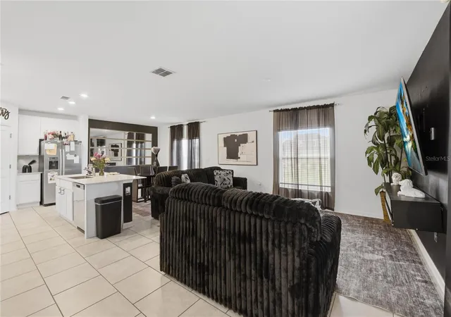 3rd image of 859 Timberland Dr, Eagle Lake, FL 33839 | MLS# O6408027