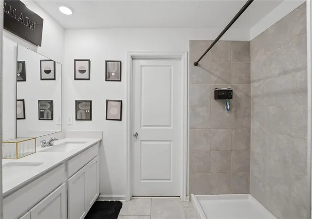 4th image of 859 Timberland Dr, Eagle Lake, FL 33839 | MLS# O6408027