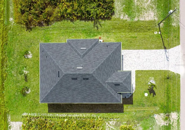 5th image of 384 Baytree Dr, Rotonda West, FL 33947 | MLS# D6147478