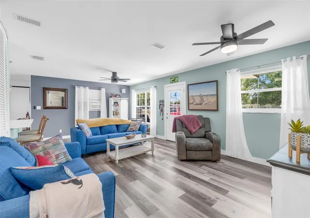 Homes for sale in South Daytona, FL | 2824 Oak Lea Dr, South Daytona, FL 32119 | MLS# NS1088229