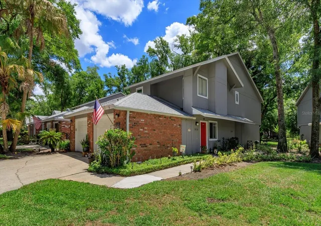 Homes for sale in Altamonte Springs, FL | 626 Red Oak Cir #106, Altamonte Springs, FL 32701 | MLS# O6408039