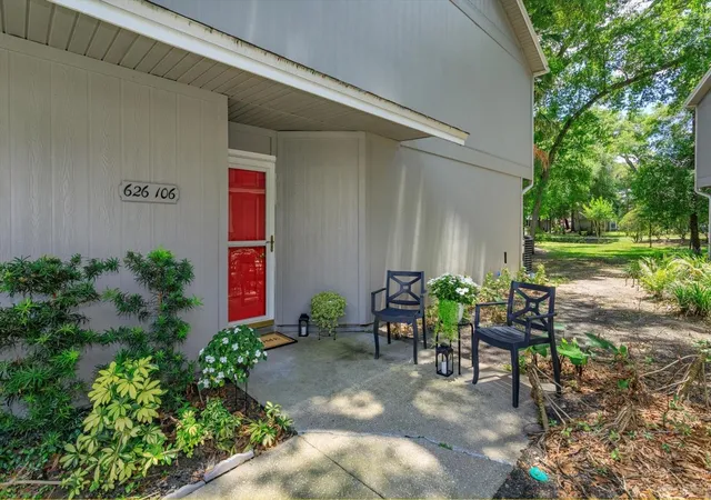 Homes for sale in Altamonte Springs, FL | 626 Red Oak Cir #106, Altamonte Springs, FL 32701 | MLS# O6408039