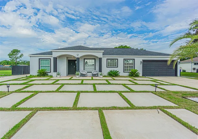 Photo 3 of Single family home for sale at 12121 Colonial Ests Ln, Riverview, FL 33579 | MLS# TB8508832 | Listing updated on 2026-09-18