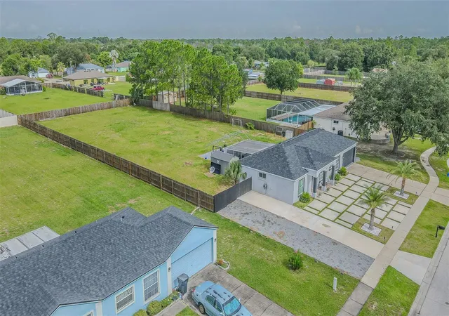 Photo 4 of Single family home for sale at 12121 Colonial Ests Ln, Riverview, FL 33579 | MLS# TB8508832 | Listing updated on 2026-09-18