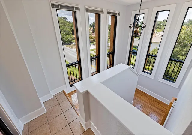 3rd image of 210 22Nd Ave Ne, St. Petersburg, FL 33704