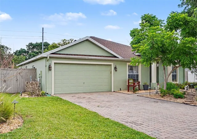 2nd image of 423 Majestic Gardens Blvd, Winter Haven, FL 33880 | MLS# TB8508845