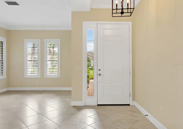 Photo 3 of Sale Pending at 7210 Lake Forest Glen, Lakewood Ranch, FL 34202 | MLS# A4693706 | Listing updated on 2026-08-28
