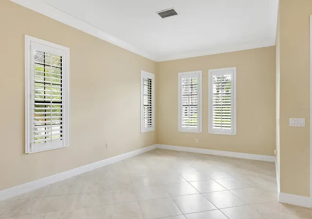 Photo 4 of Sale Pending at 7210 Lake Forest Glen, Lakewood Ranch, FL 34202 | MLS# A4693706 | Listing updated on 2026-08-28