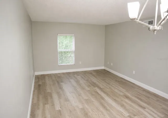 3rd image of 165 Picardy Villa Cir, BRANDON, FL 33510