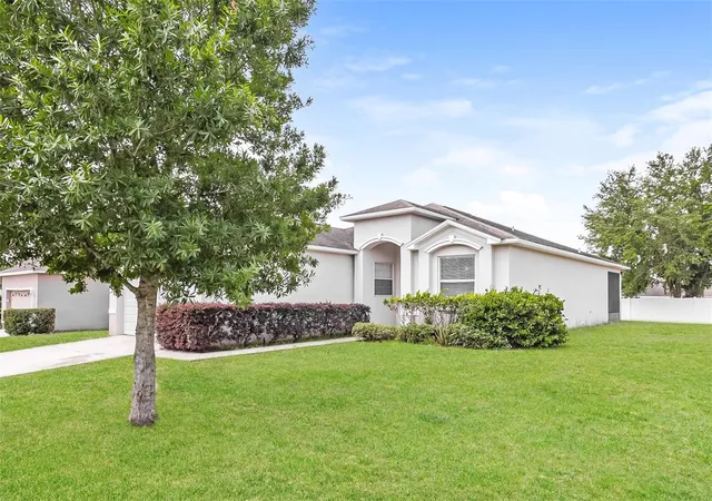 Photo 1 of Single family home for sale at 8130 Woodvine Cir, Lakeland, FL 33810 | MLS# O6408084 | Listing updated on 2026-09-28